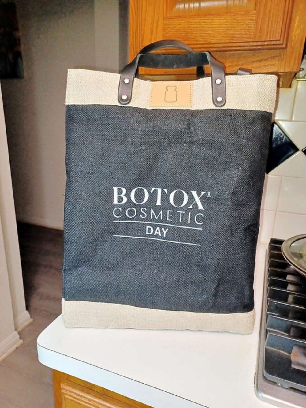 Apolis Global Citizen Day Tote Black & Cream